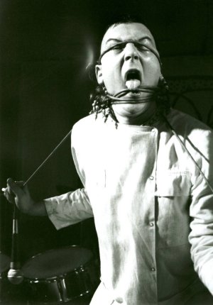 Geoff performing Creepshow - 04-06-1983 - Mark Hughes