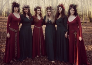 Mediæval Bæbes_tour poster